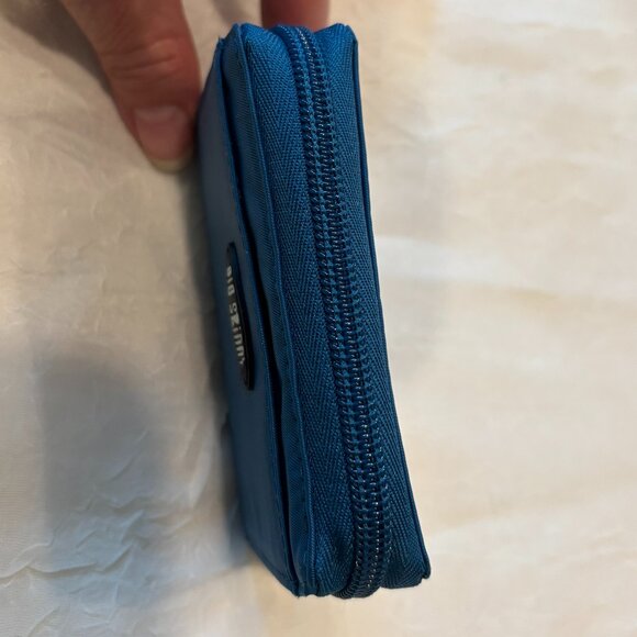 Big Skinny Polka Accordion card case, brand new, in teal blue - Picture 6 of 11